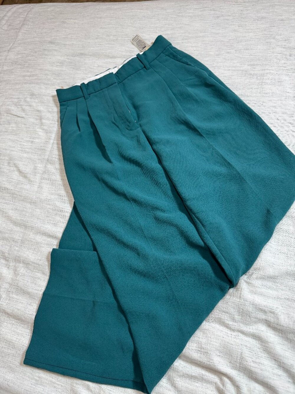 ARITZIA Wilfred Effortless Pants in Green Size 6